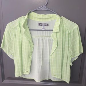 Cropped Button-Front Short Sleeve Top